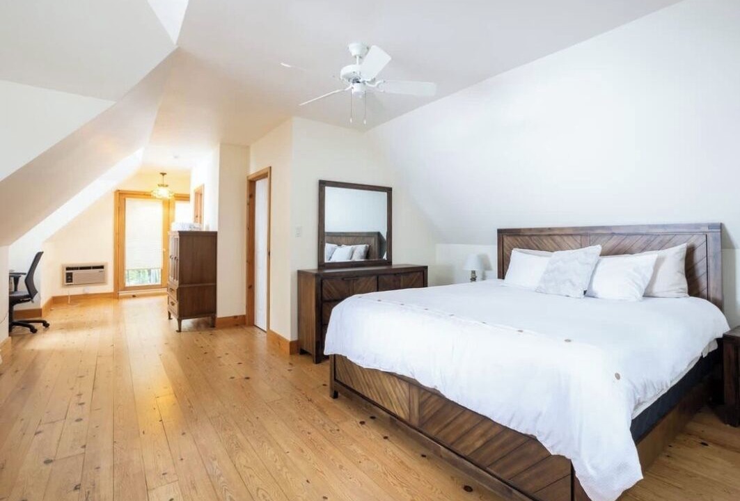 Photo of Bedroom in Bracebridge