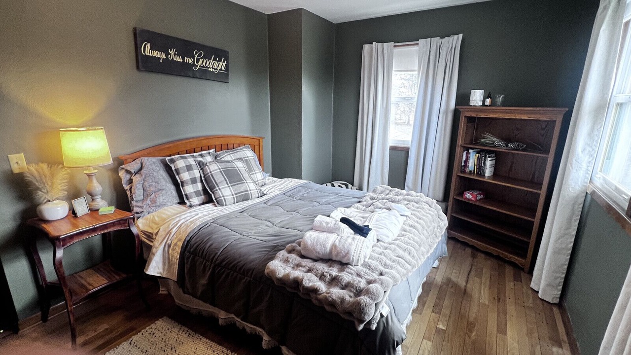 Photo of Bedroom in Dodgeville