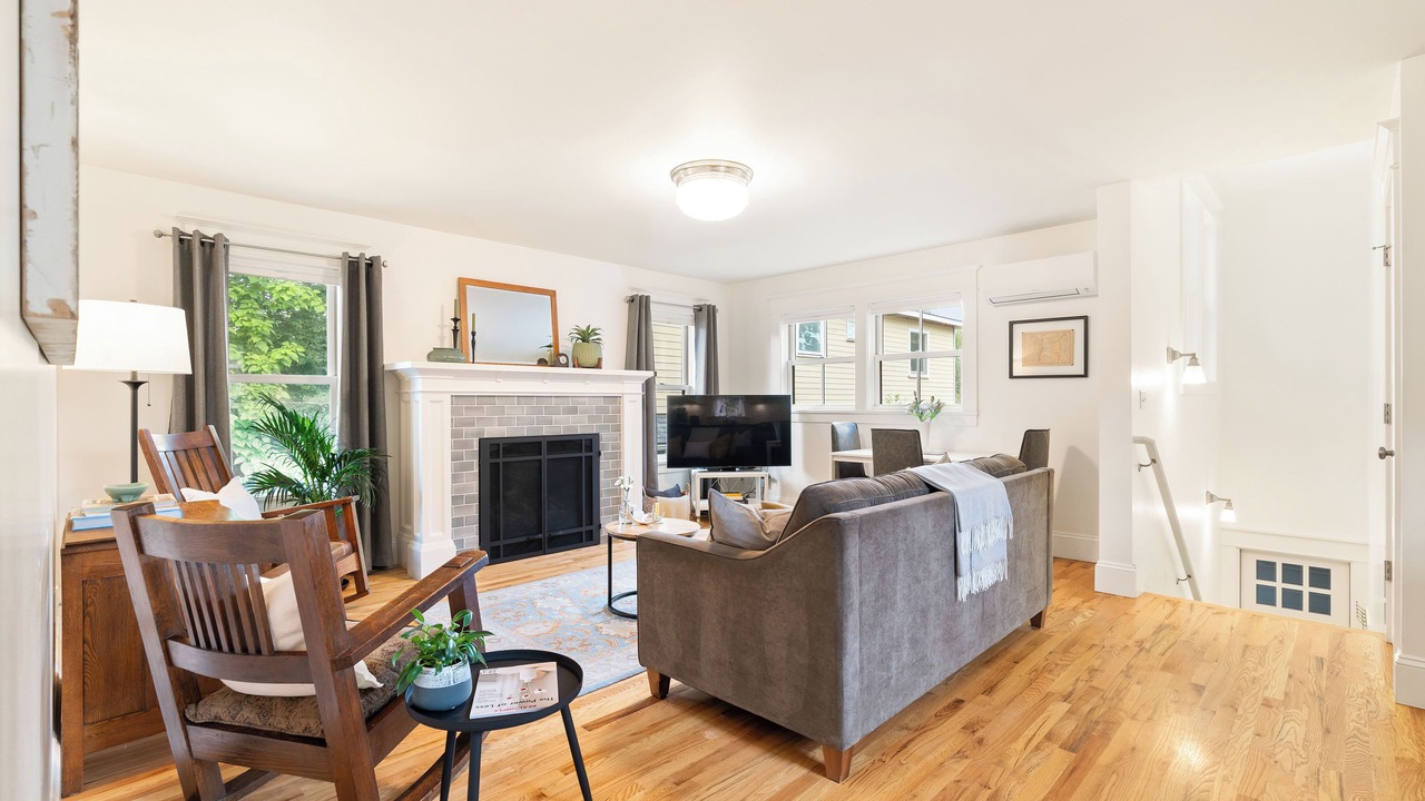 Photo of Livingroom in Sellwood-Moreland