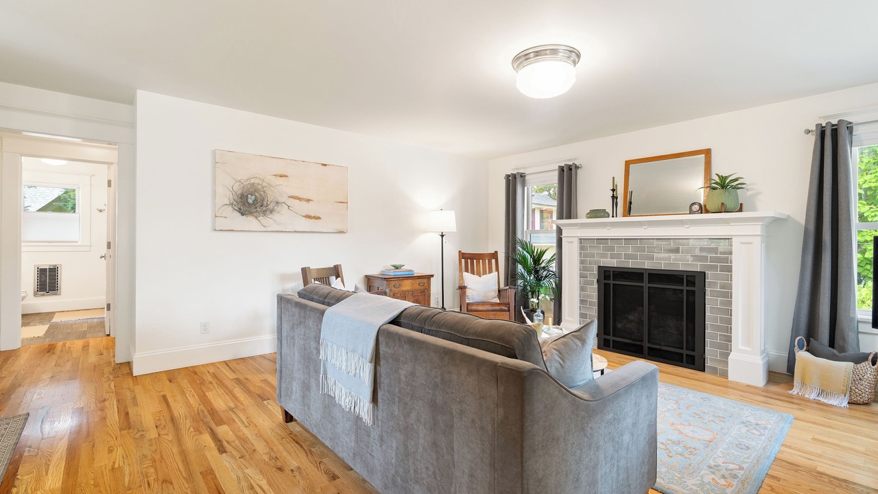 Photo of Livingroom in Sellwood-Moreland