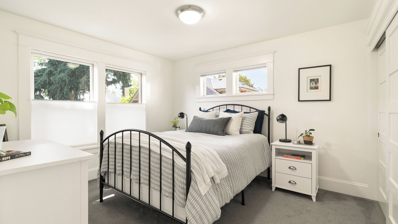 Photo of Bedroom in Sellwood-Moreland