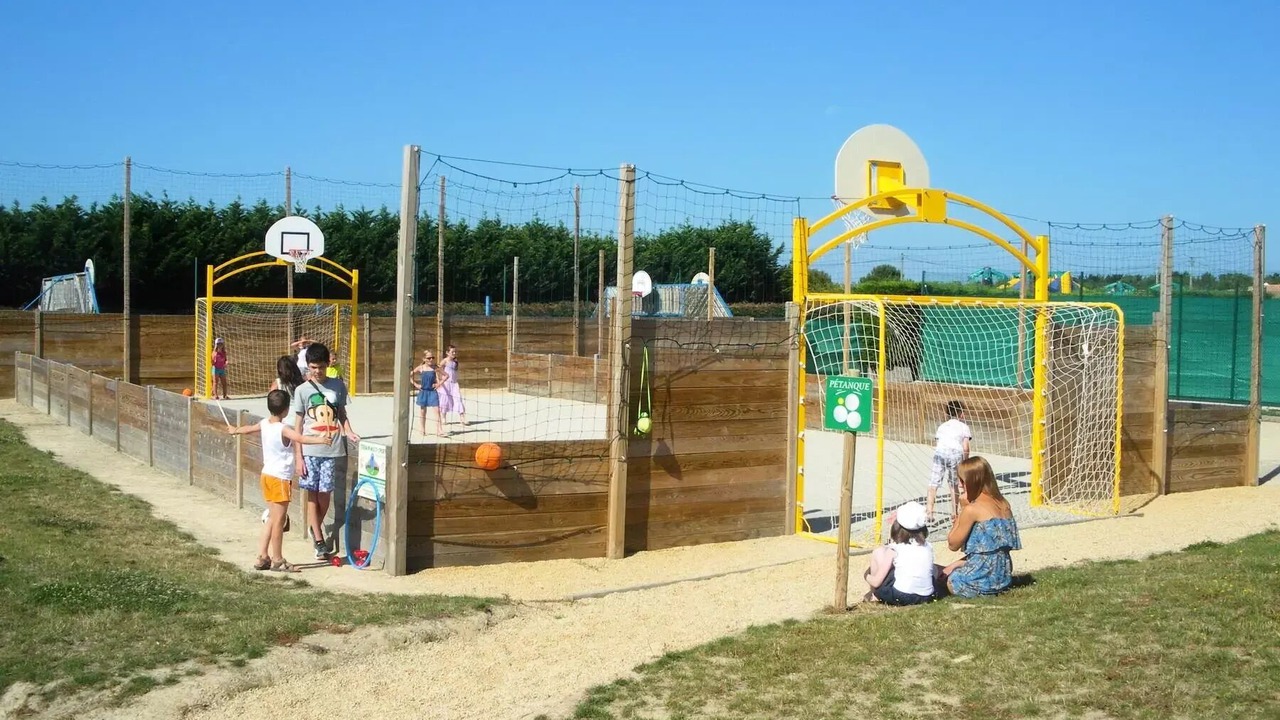 Photo of Others in Brem Sur Mer