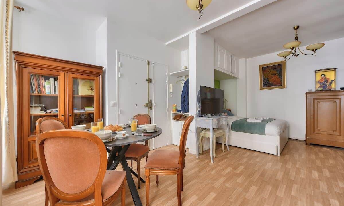 Photo of Bedroom in 15th Arrondissement