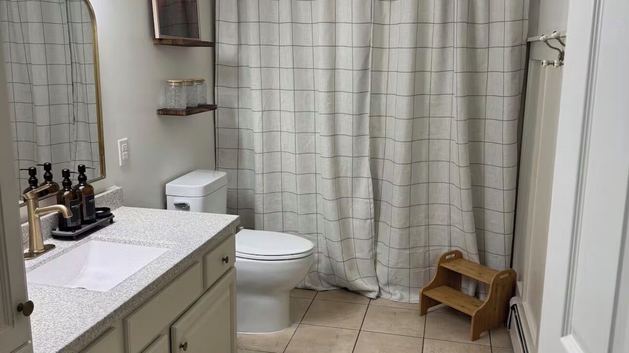 Photo of Bathroom in Oyster Bed