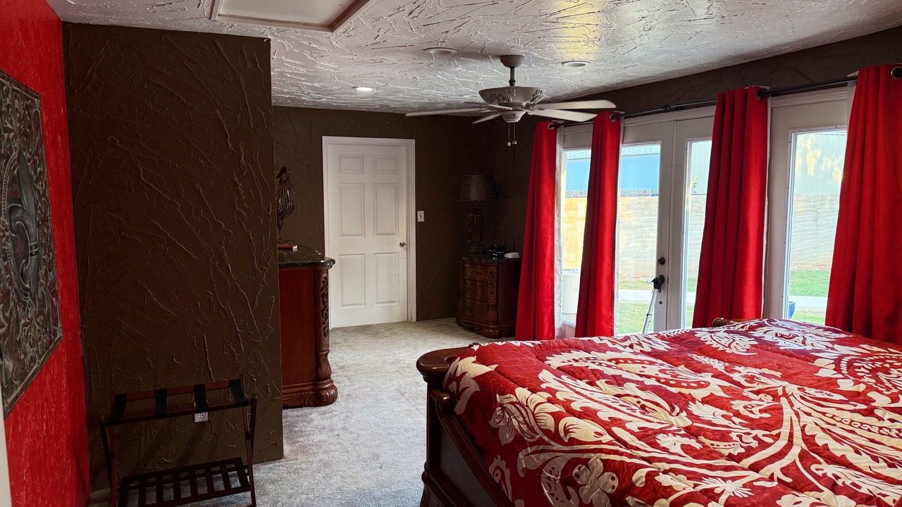 Photo of Bedroom in Slaton