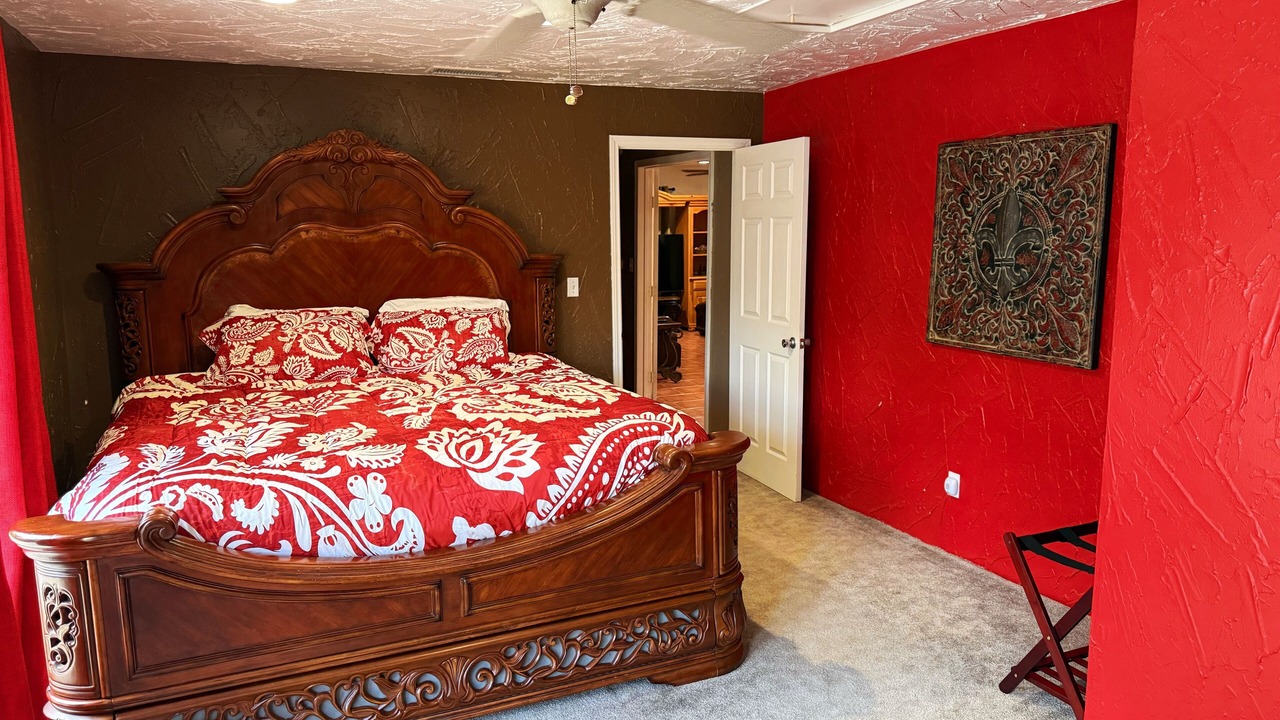 Photo of Bedroom in Slaton