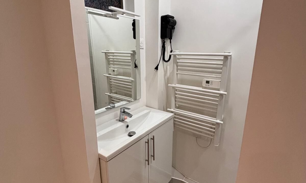Photo of Bathroom in Alfortville