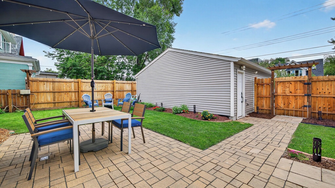 Photo of Outdoor in Powderhorn
