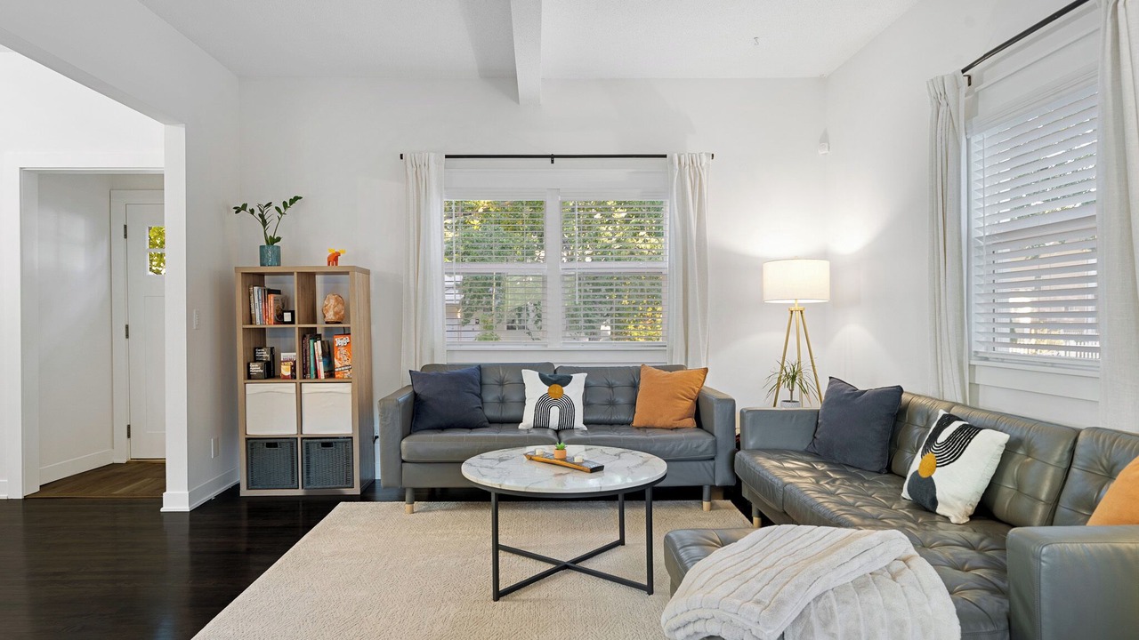 Photo of Livingroom in Powderhorn