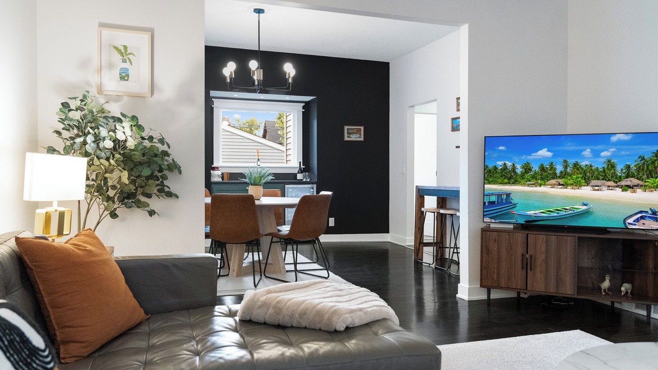 Photo of Livingroom in Powderhorn