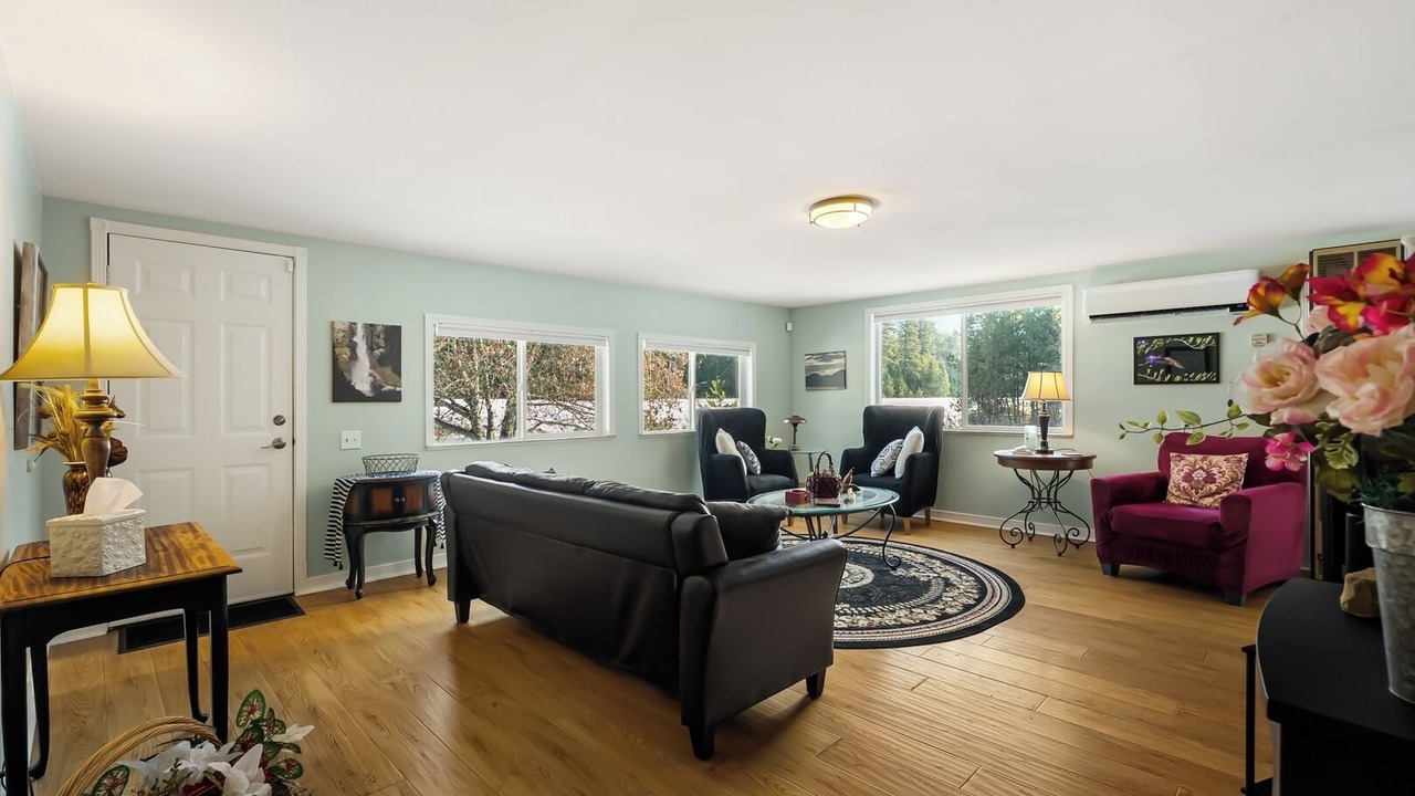 Photo of Livingroom in Boundary County