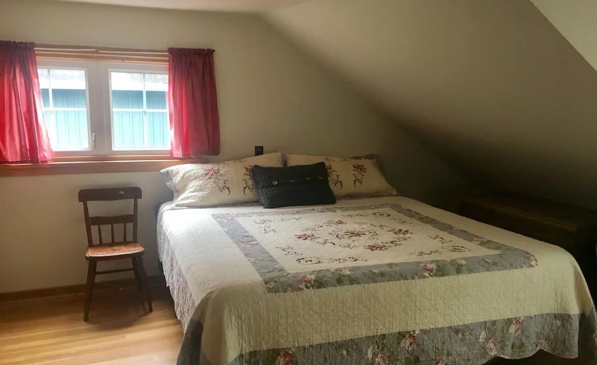 Photo of Bedroom in Bracebridge