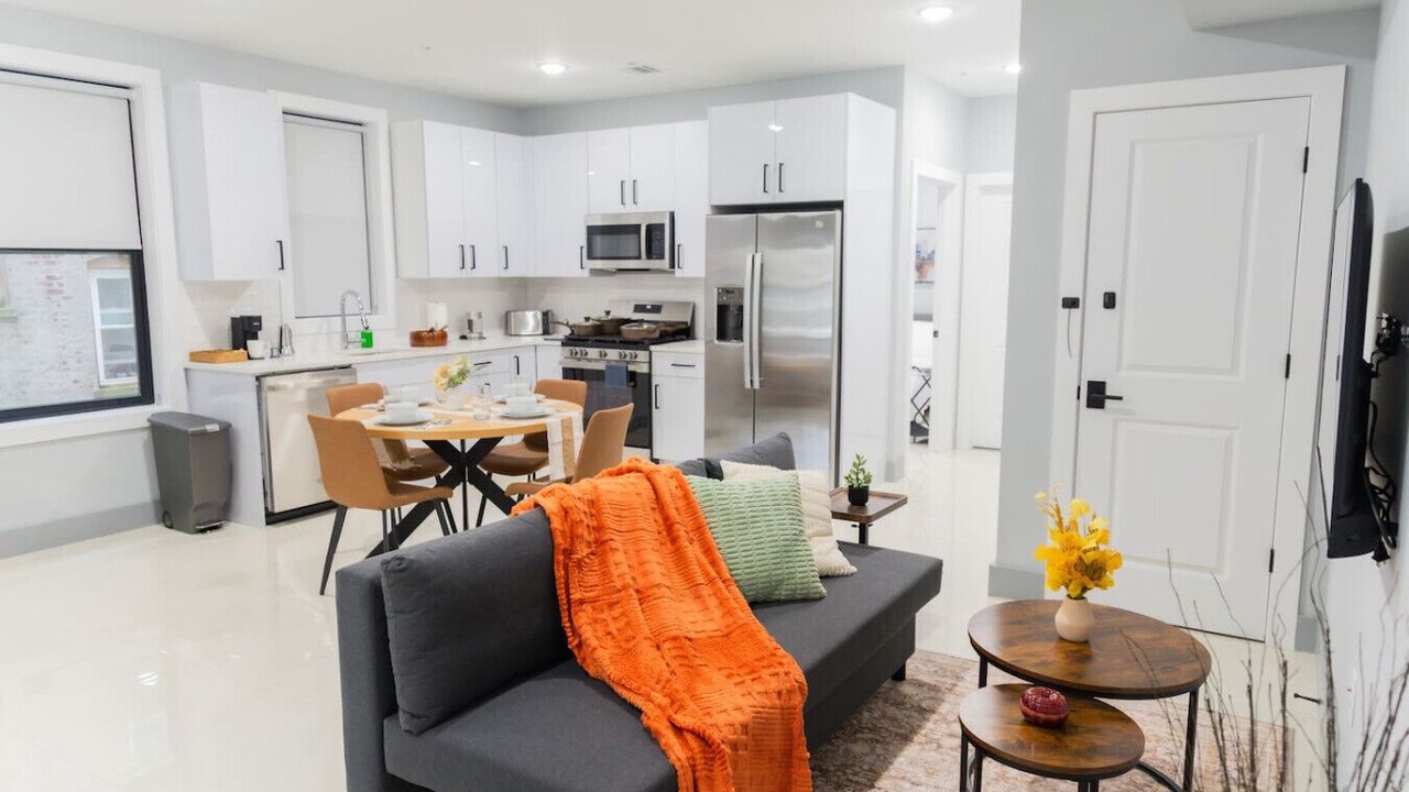 Photo of Livingroom in West New York