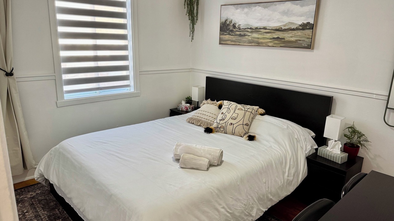 Photo of Bedroom in Longueuil