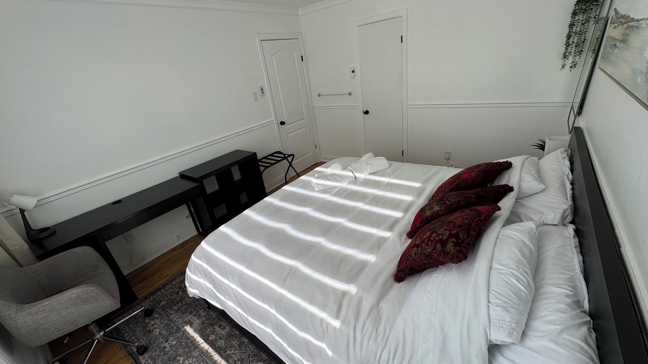 Photo of Bedroom in Longueuil