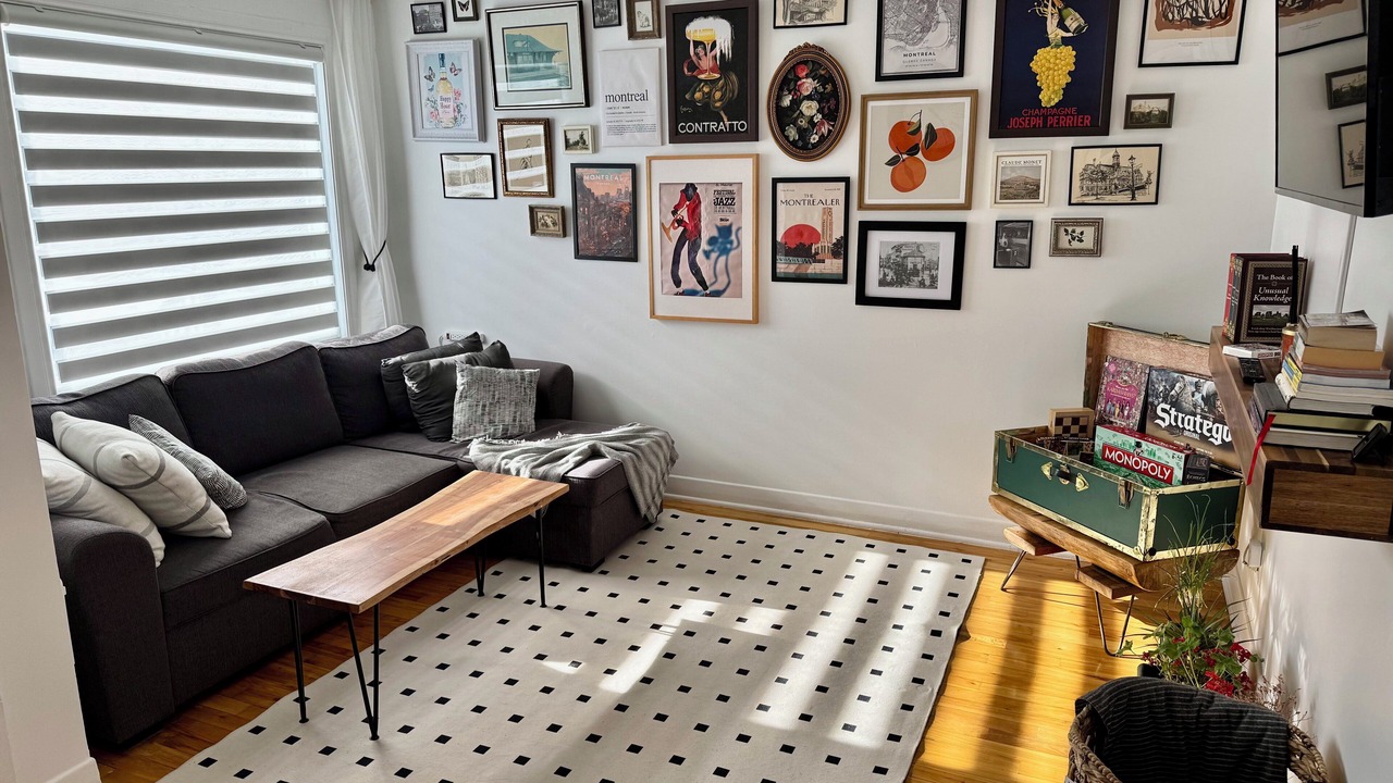 Photo of Livingroom in Longueuil