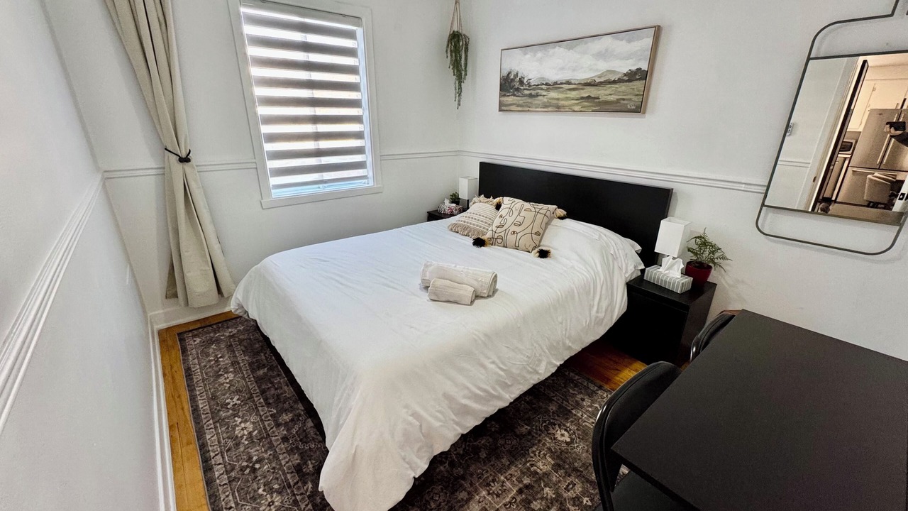 Photo of Bedroom in Longueuil