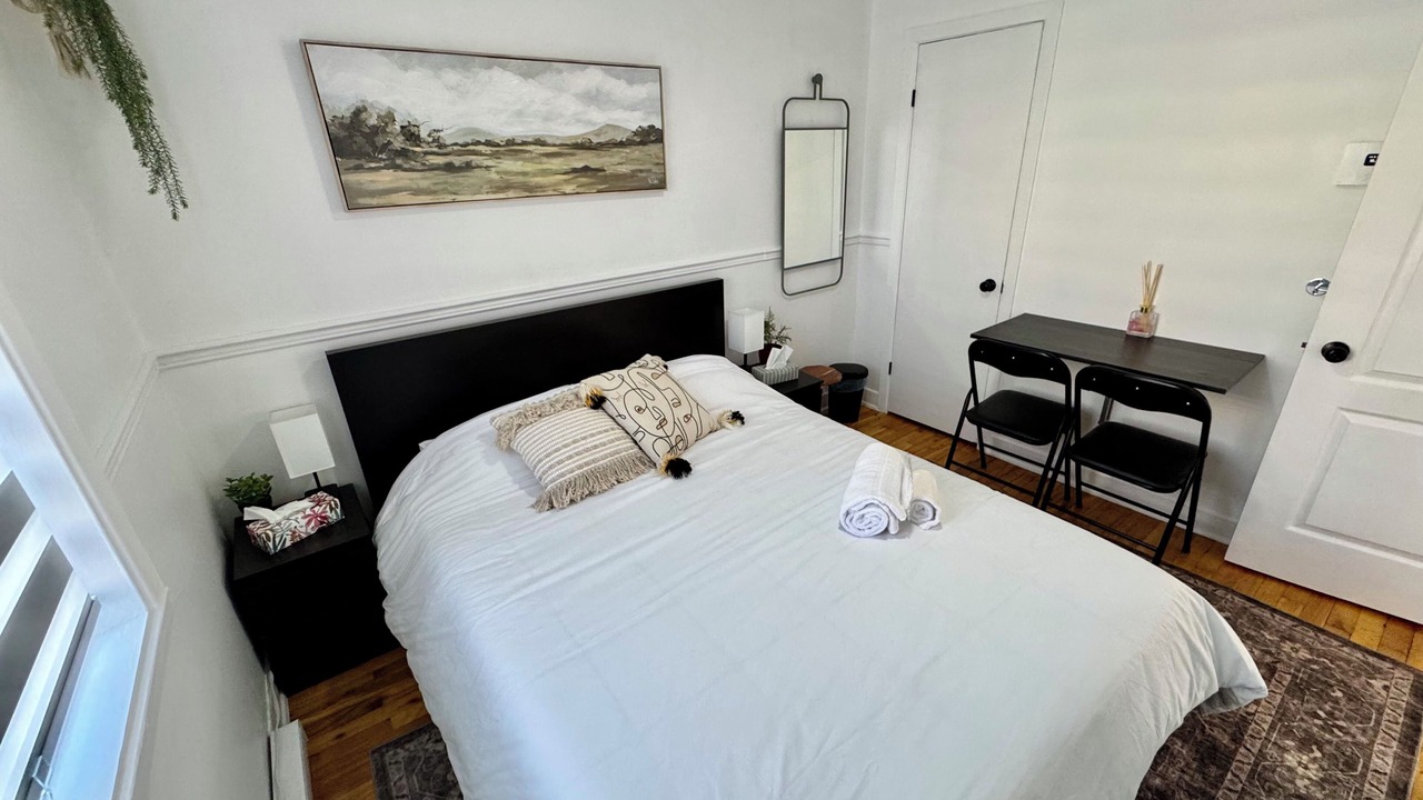 Photo of Bedroom in Longueuil