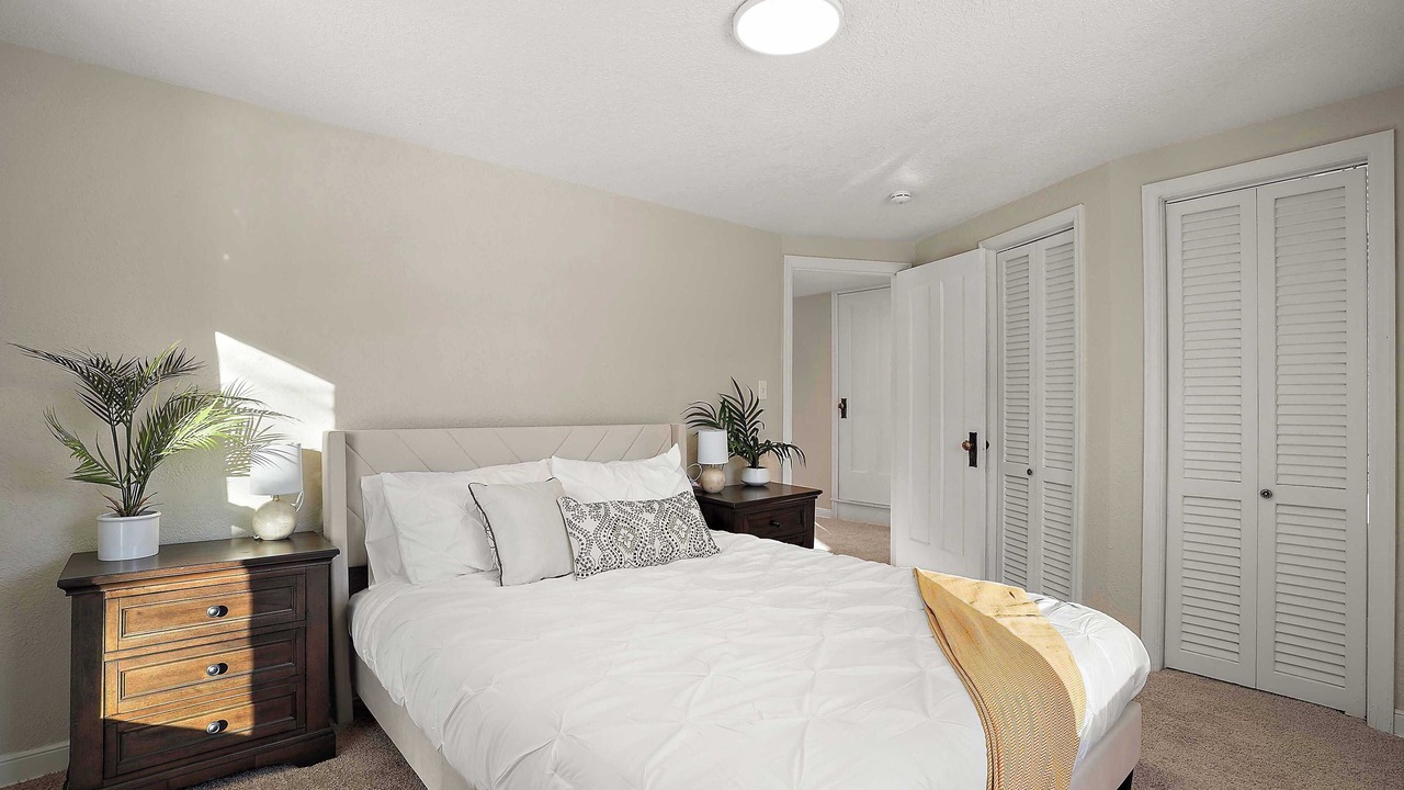 Photo of Bedroom in Mound