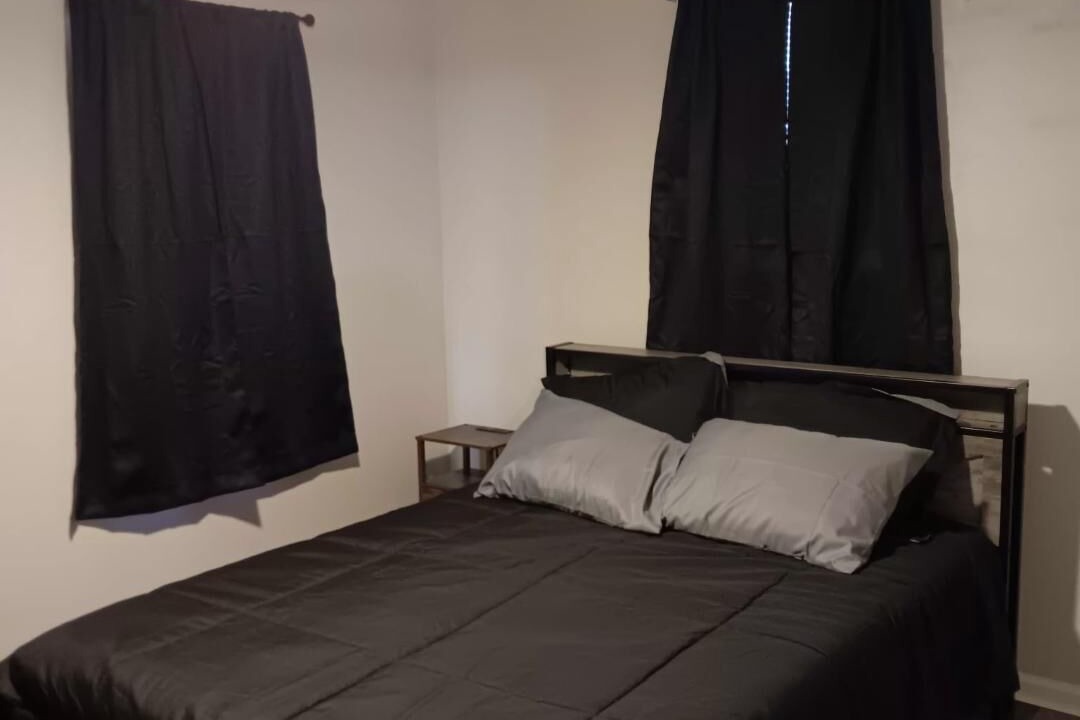 Photo of Bedroom in Central City