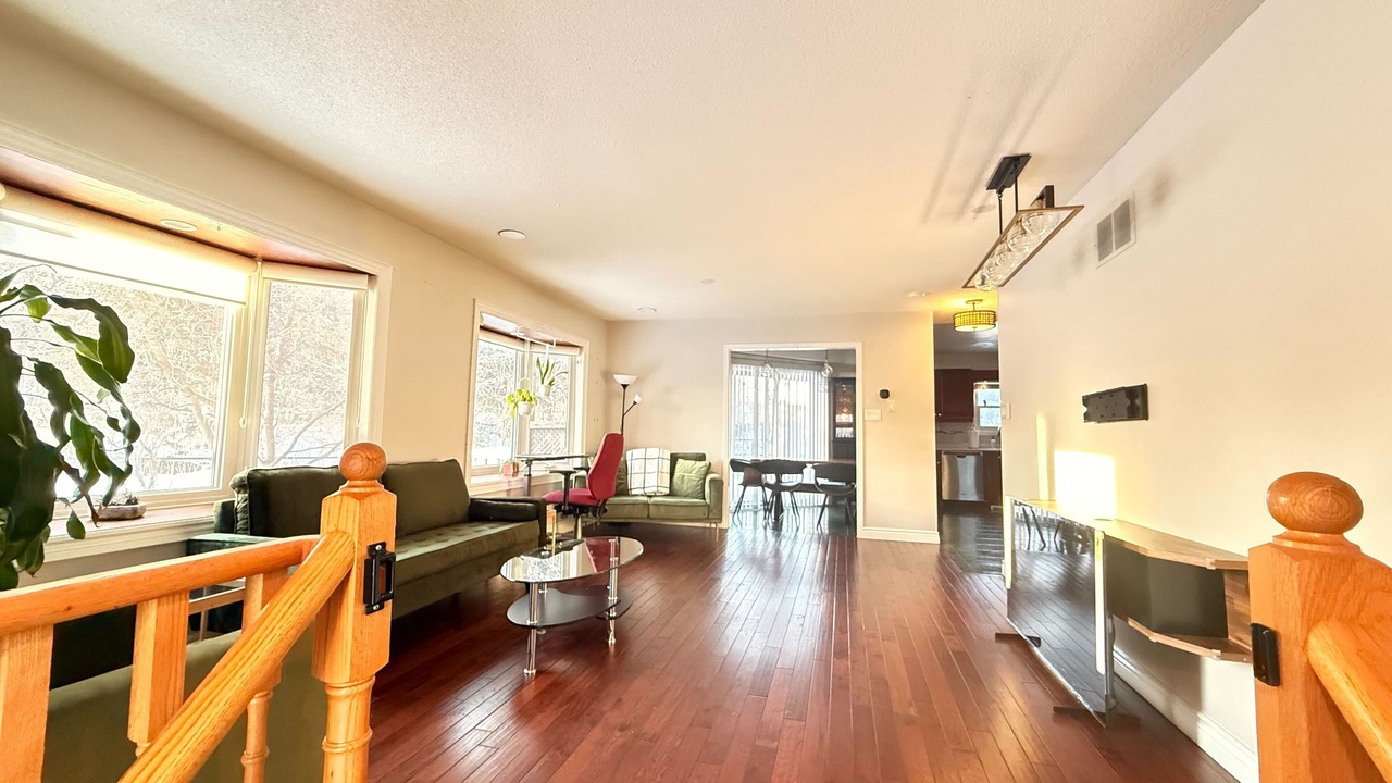 Photo of Livingroom in Brampton