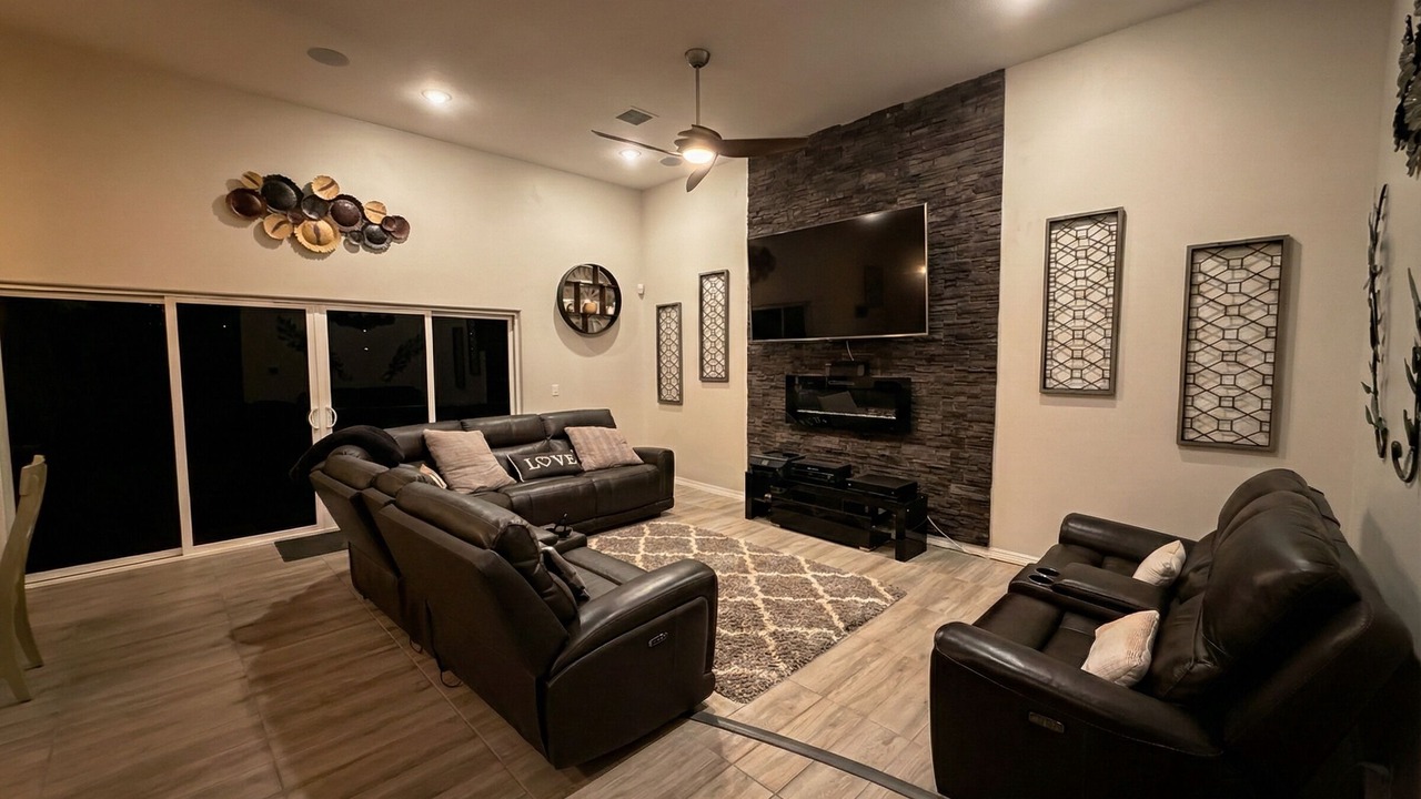 Photo of Livingroom in Biggs Field