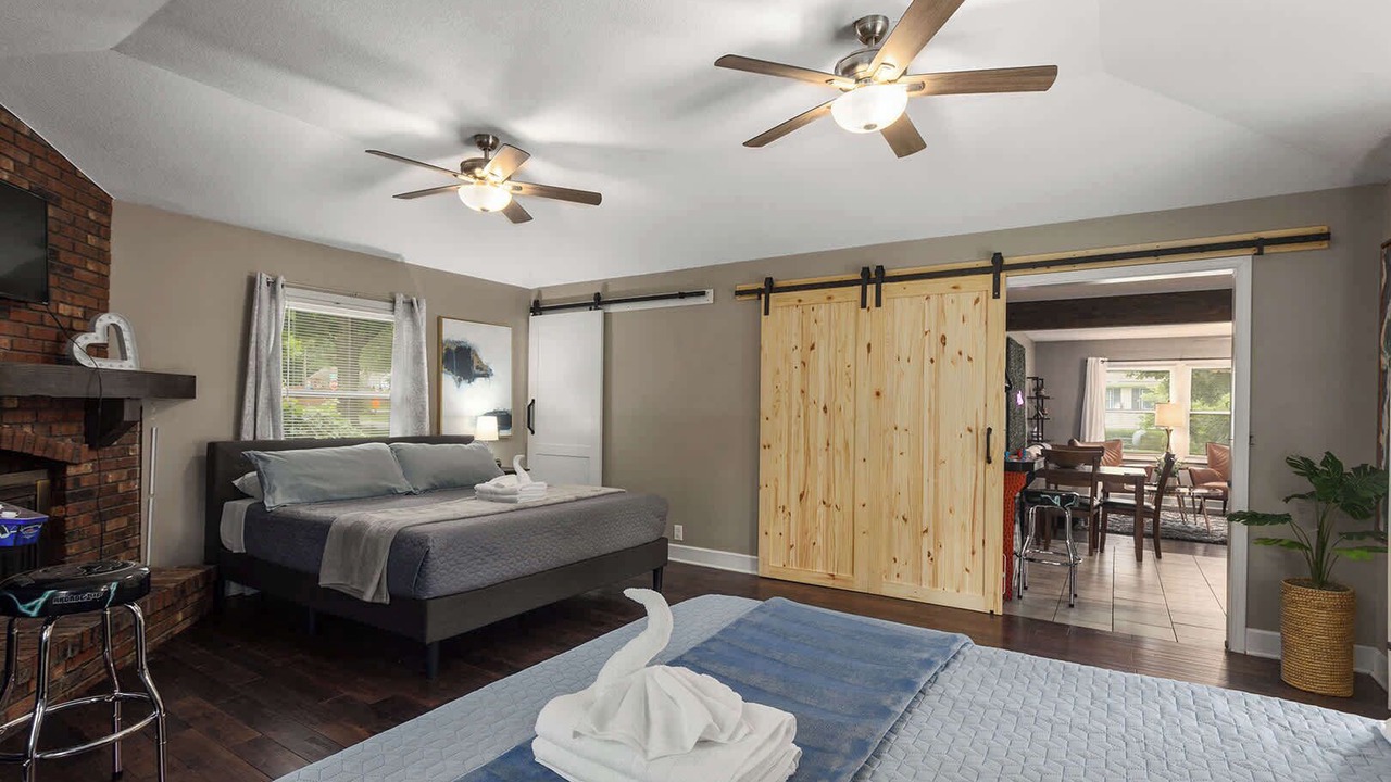 Photo of Bedroom in Lee's Summit