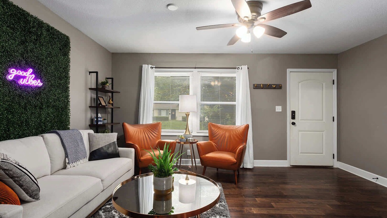 Photo of Livingroom in Lee's Summit