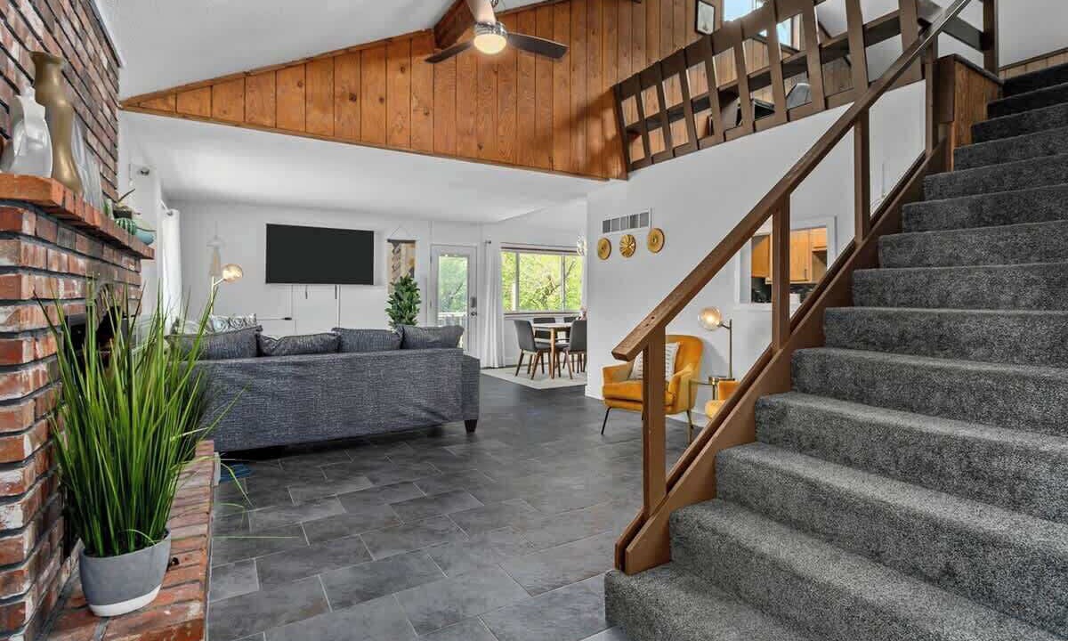 Photo of Livingroom in Shawnee