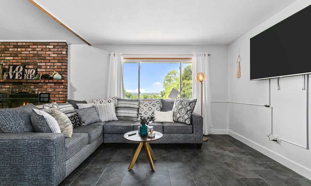 Photo of Livingroom in Shawnee