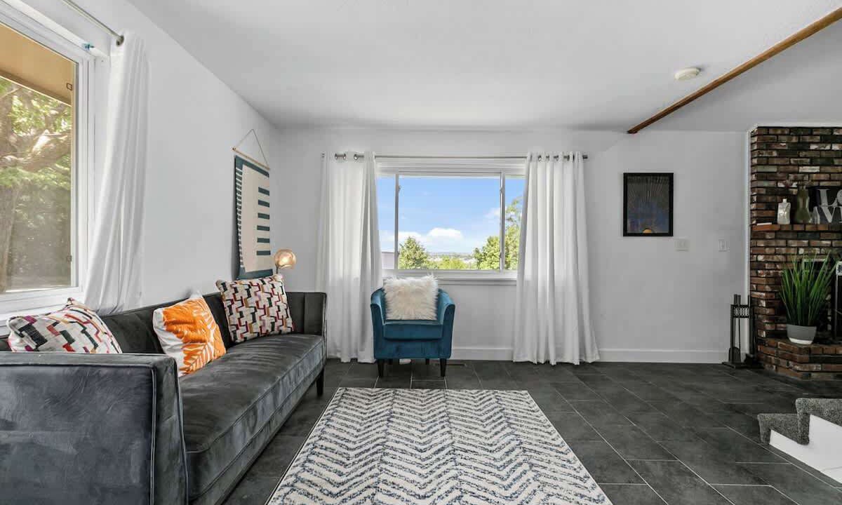 Photo of Livingroom in Shawnee