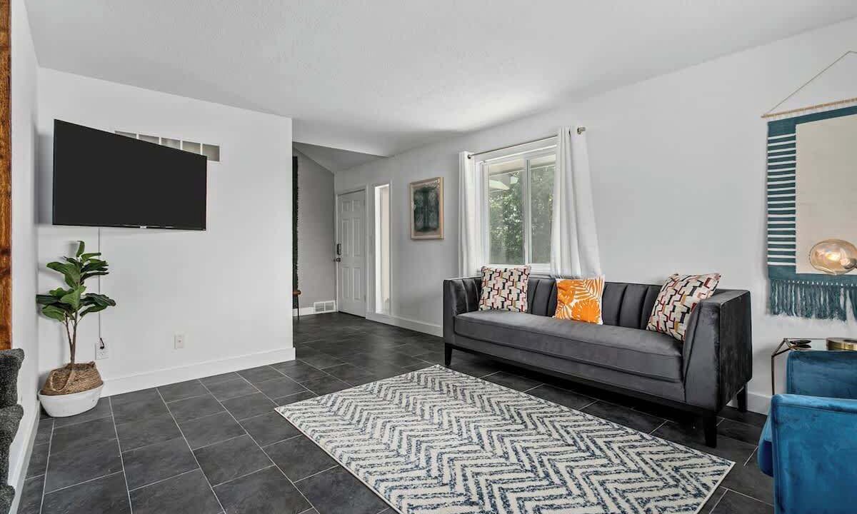 Photo of Livingroom in Shawnee