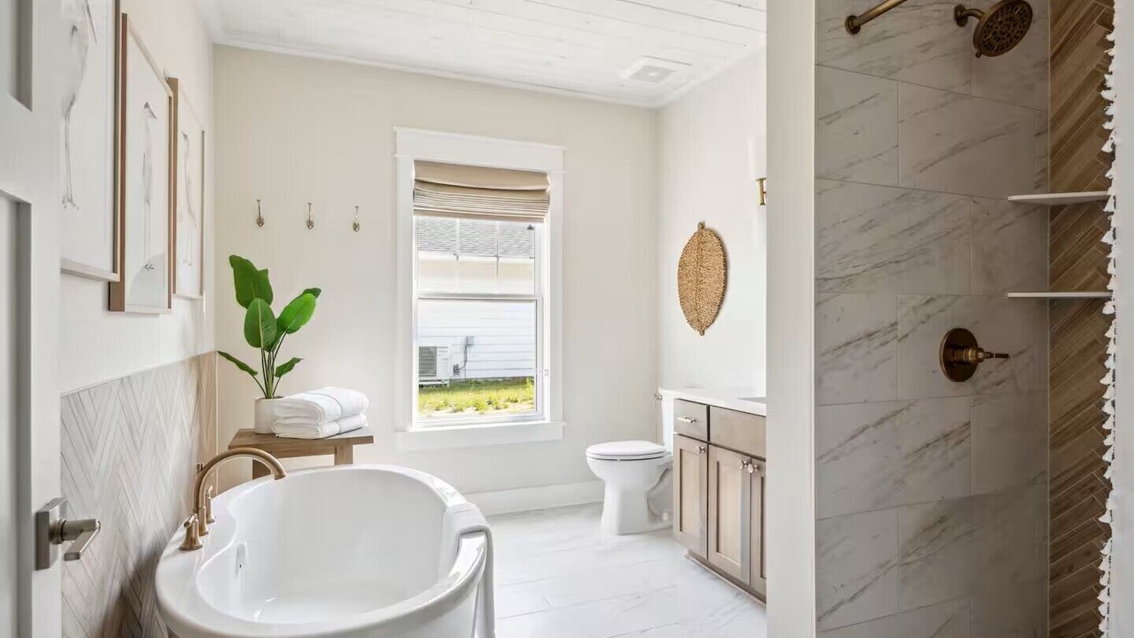 Photo of Bathroom in Garrison