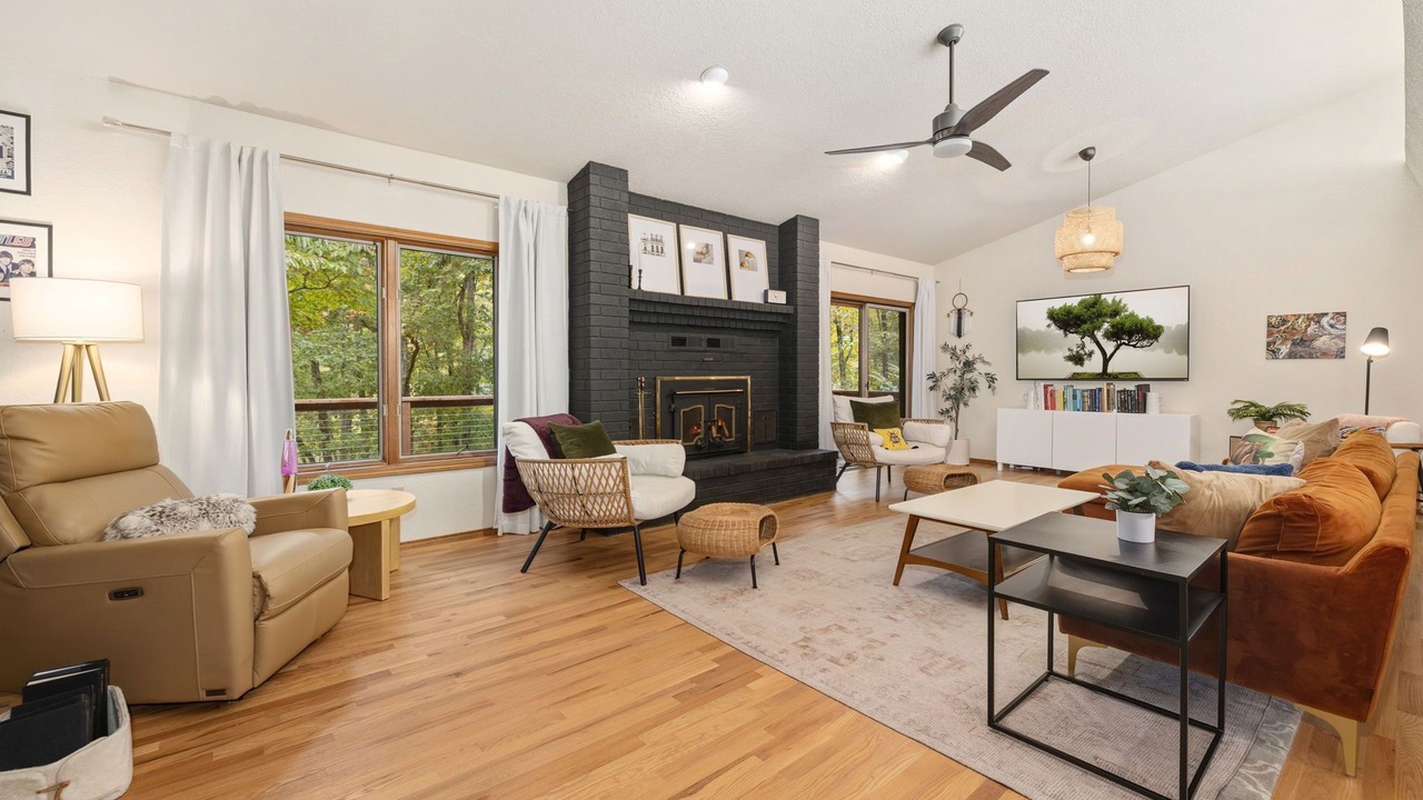 Photo of Livingroom in Prairie Creek