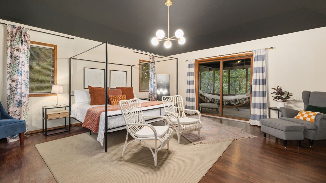 Photo of Bedroom in Prairie Creek