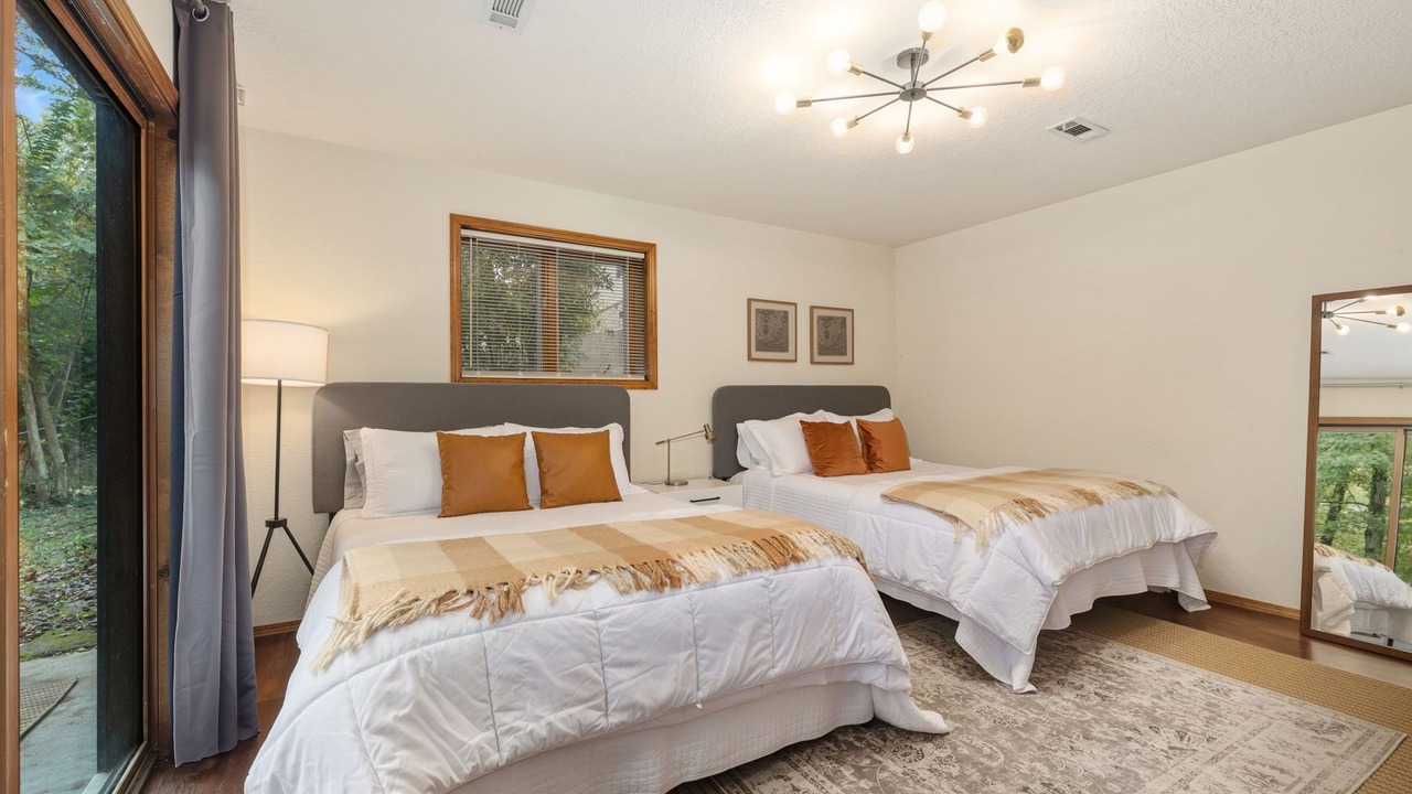 Photo of Bedroom in Prairie Creek