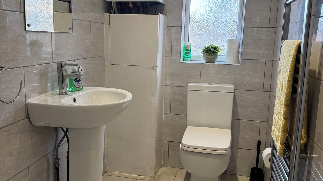 Photo of Bathroom in West Thornton