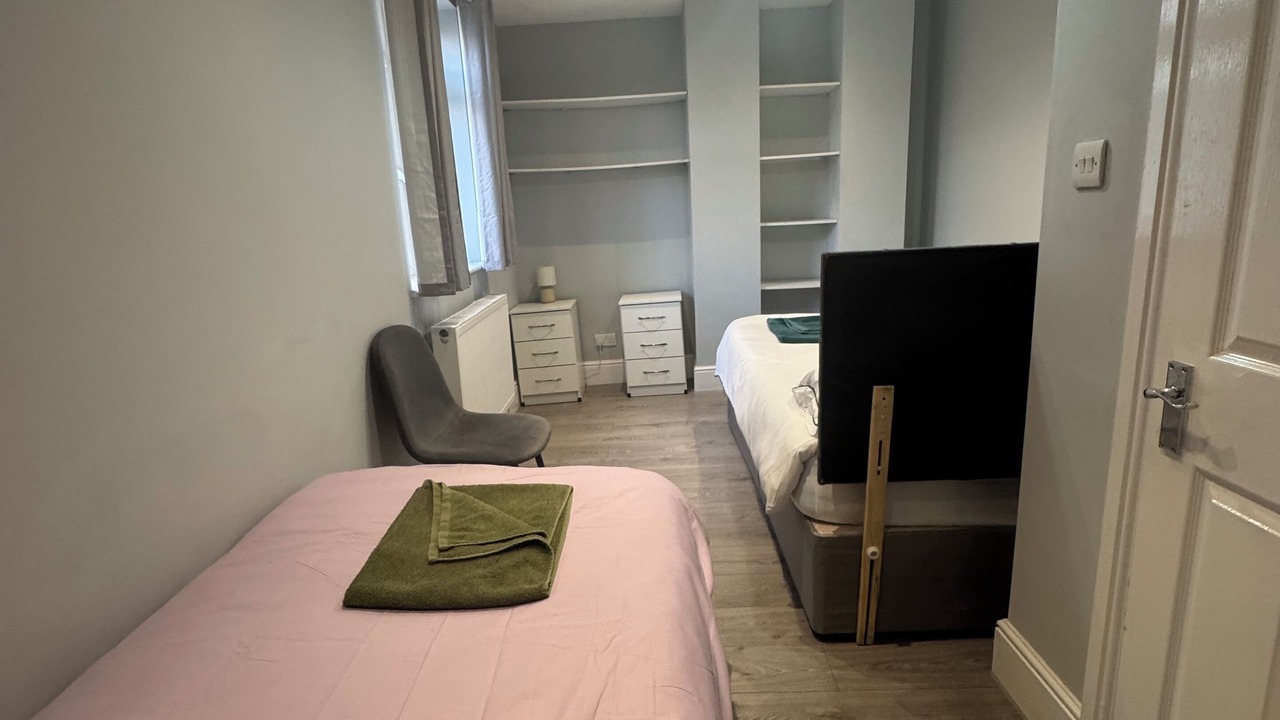 Photo of Bedroom in West Thornton