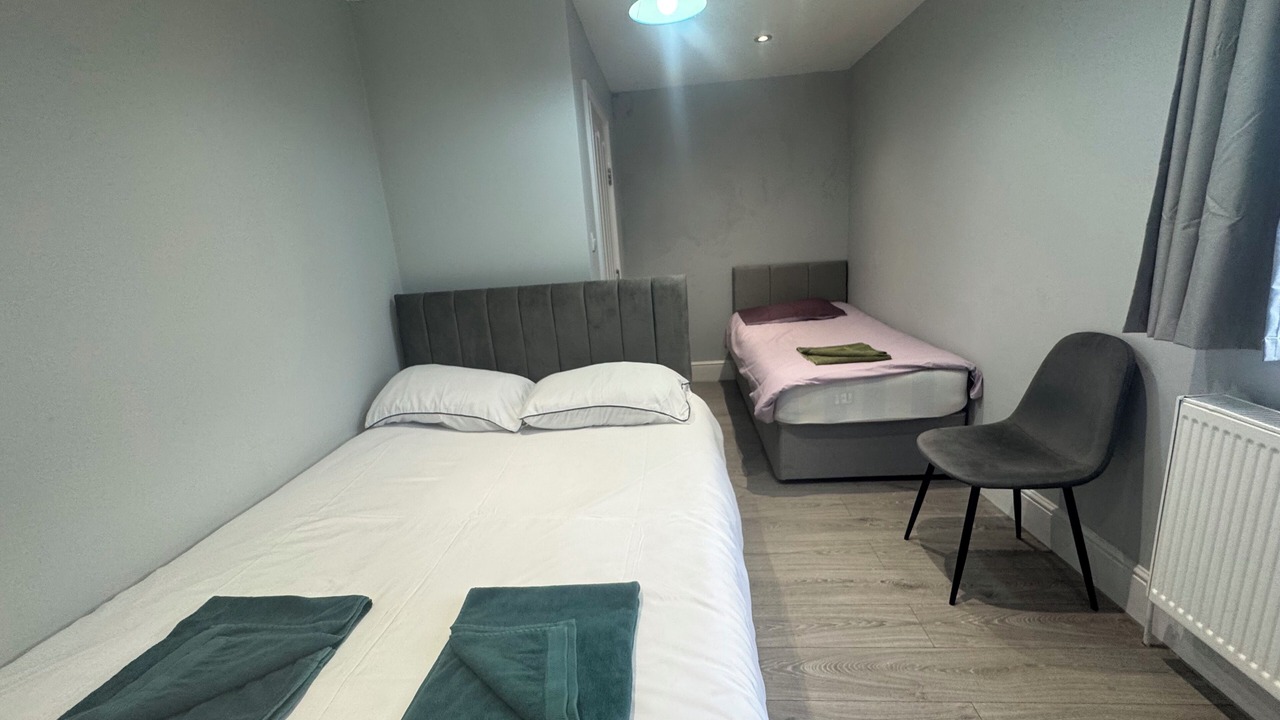 Photo of Bedroom in West Thornton