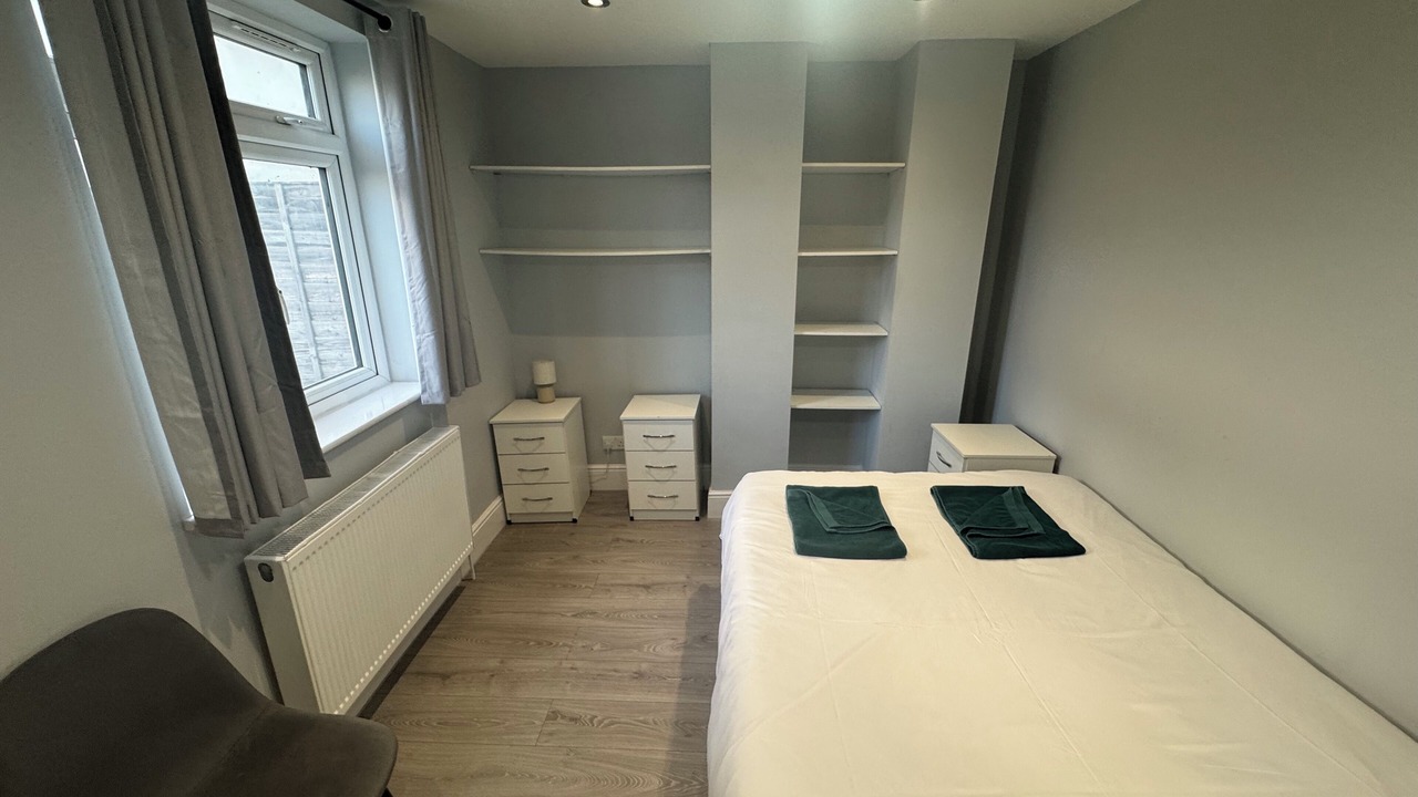 Photo of Bedroom in West Thornton