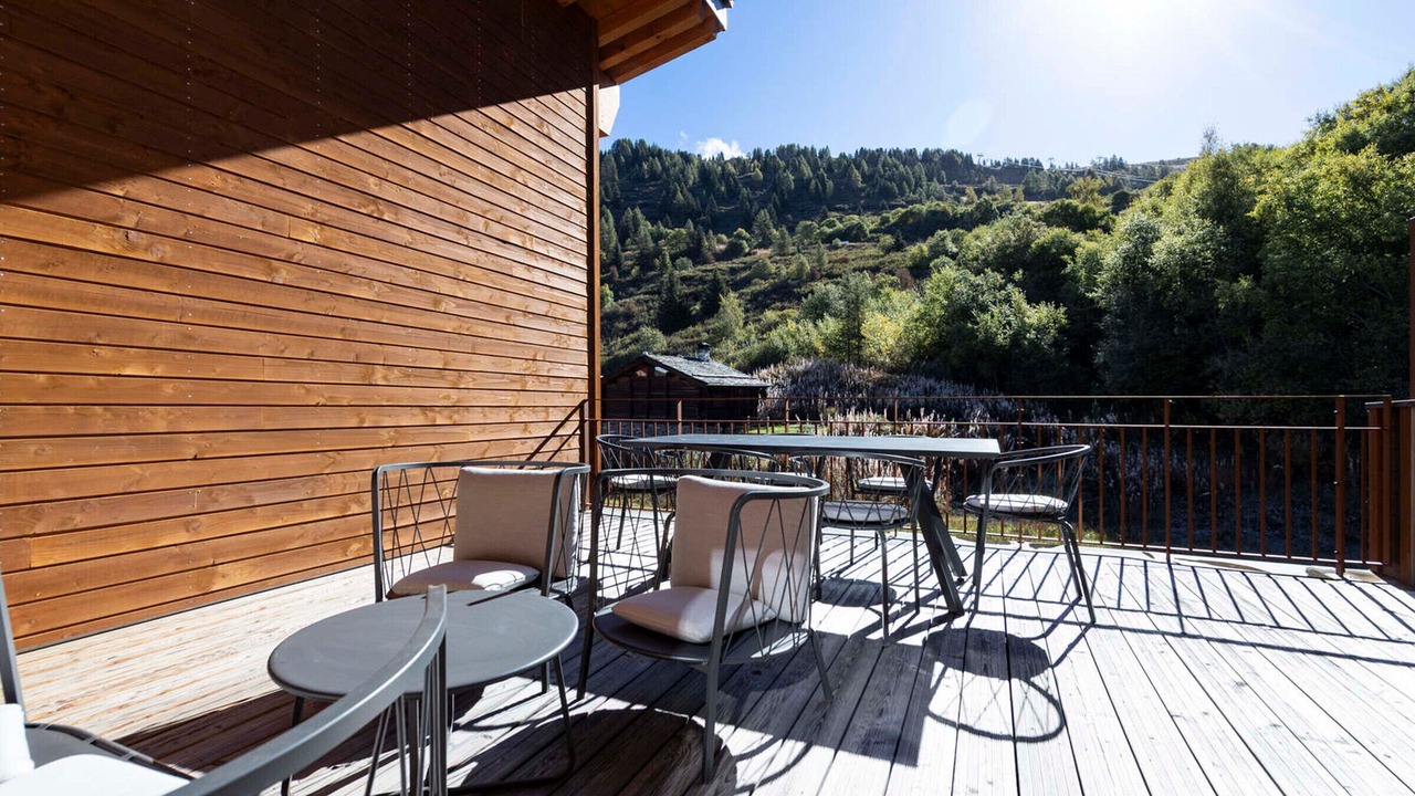 Photo of Outdoor in Arc-1800