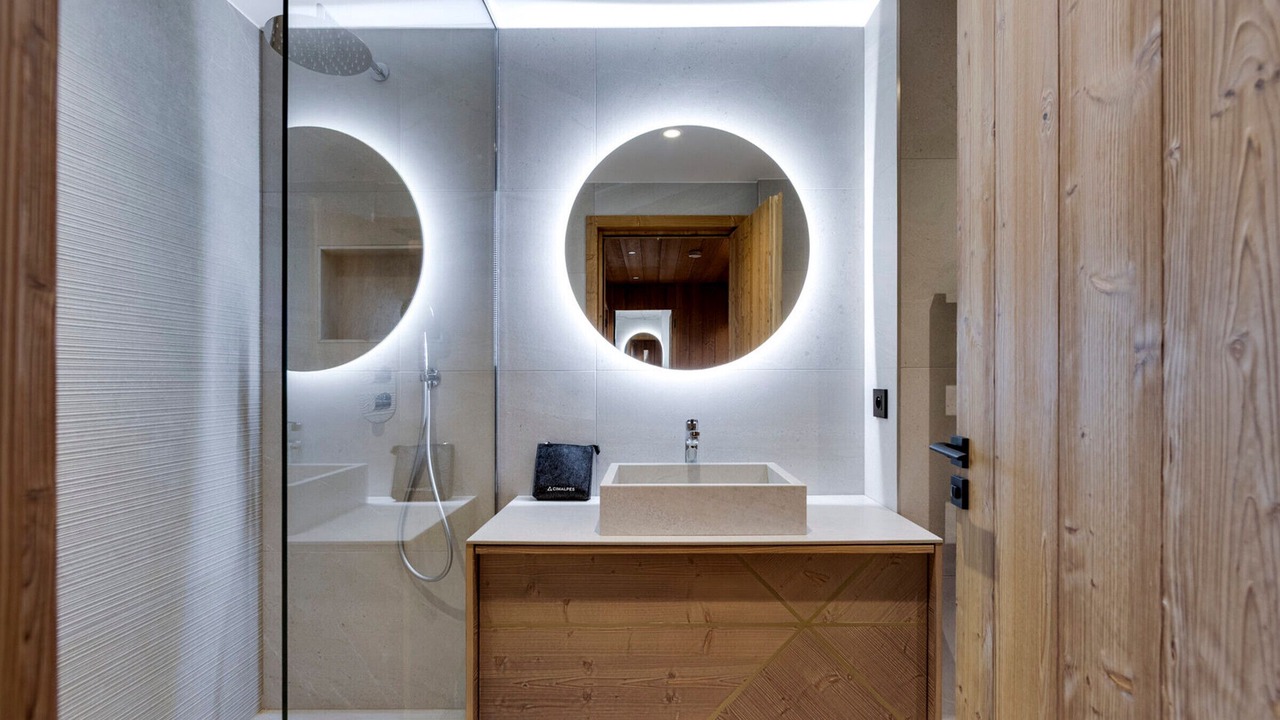 Photo of Bathroom in Arc-1800