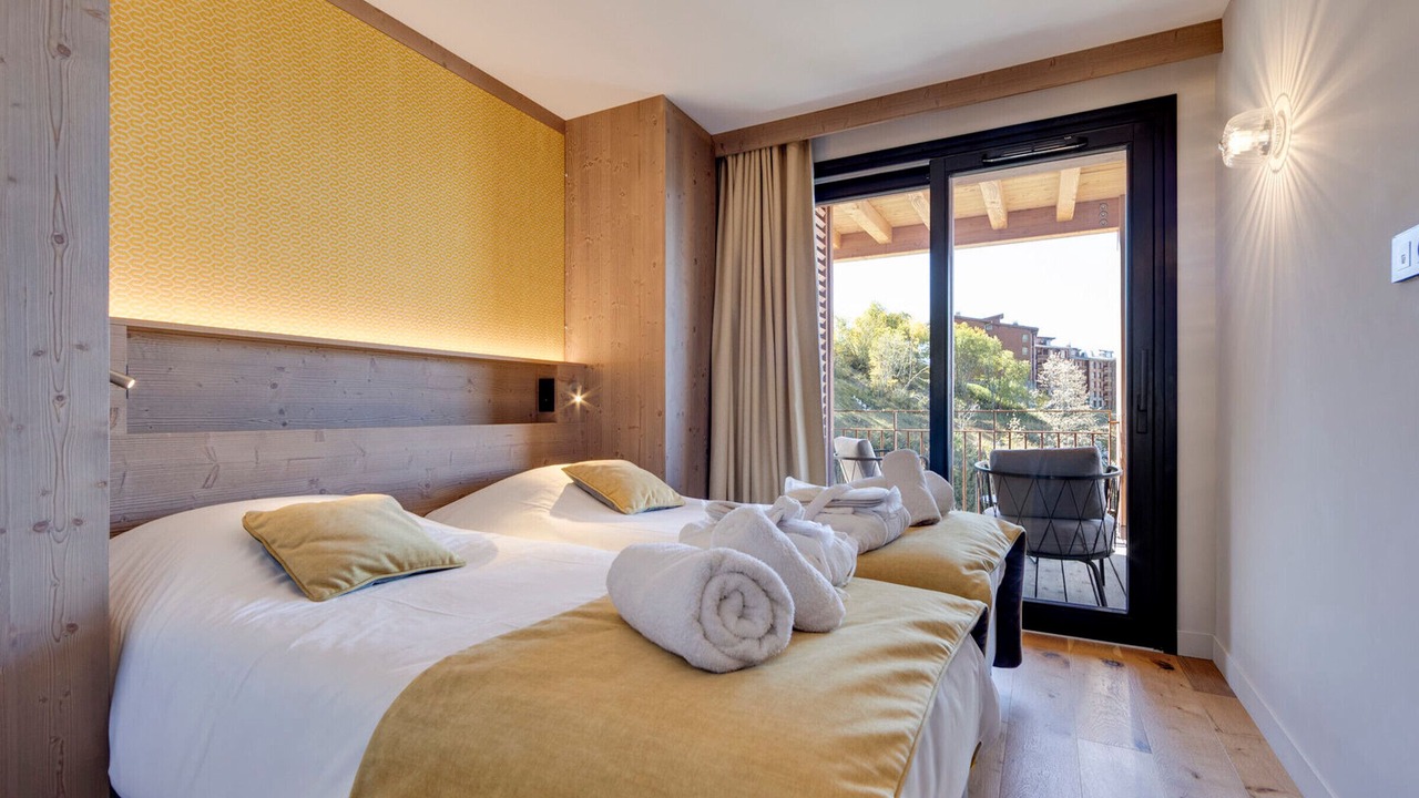 Photo of Bedroom in Arc-1800