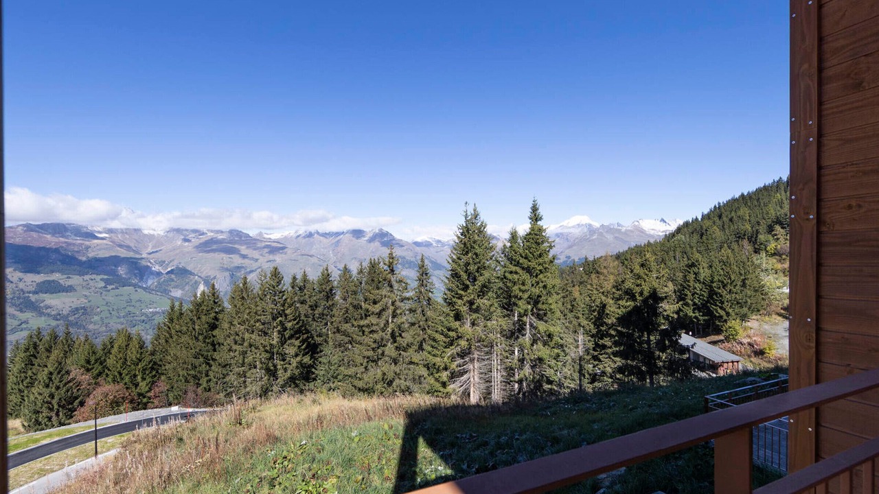 Photo of Outdoor in Arc-1800