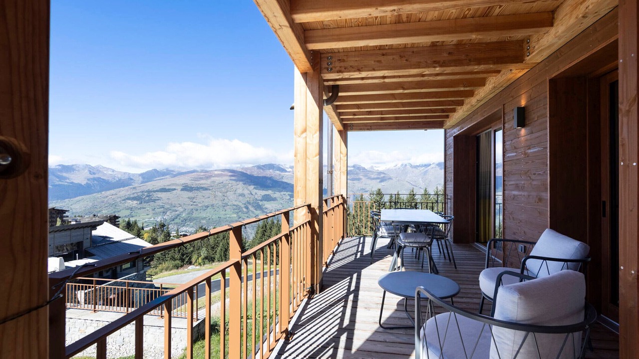 Photo of Outdoor in Arc-1800