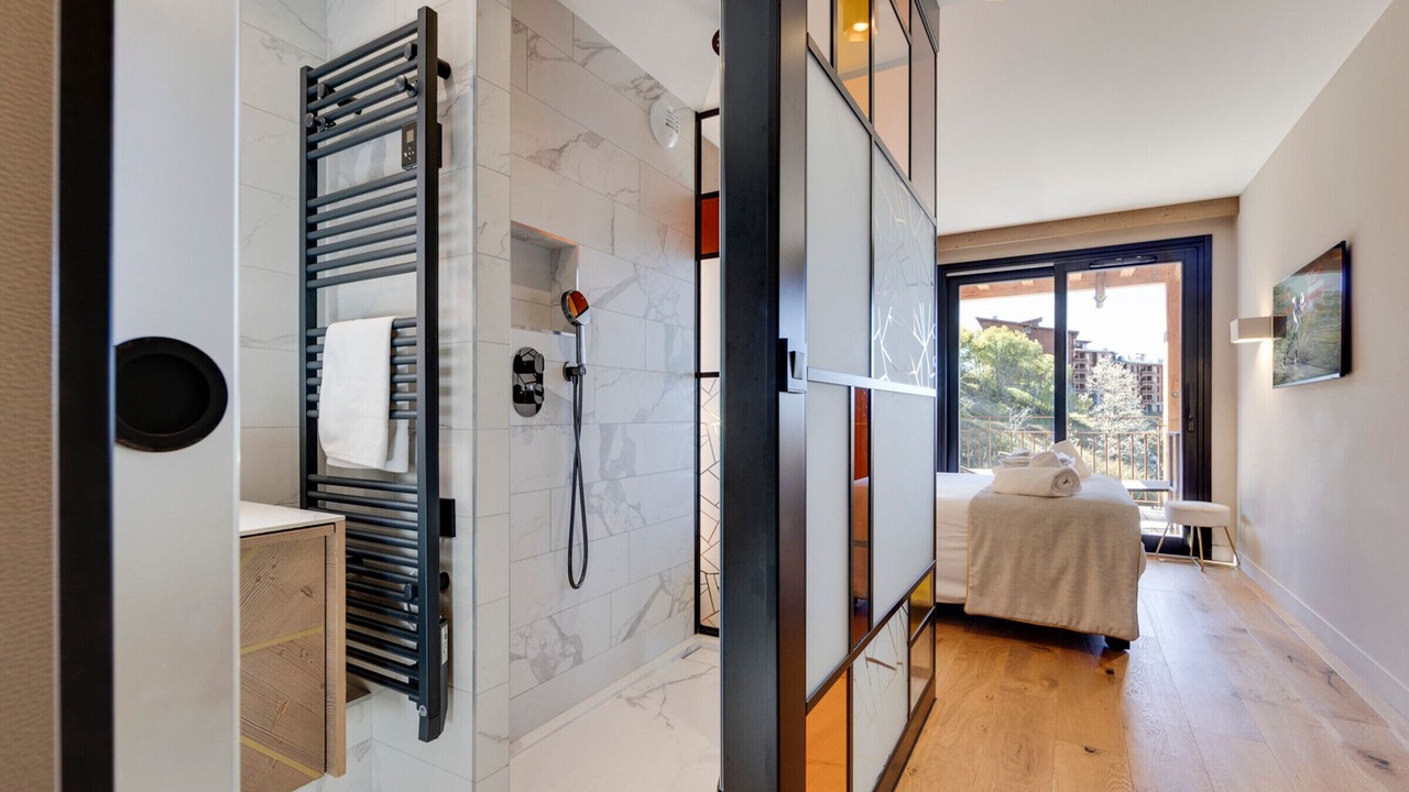 Photo of Bedroom in Arc-1800