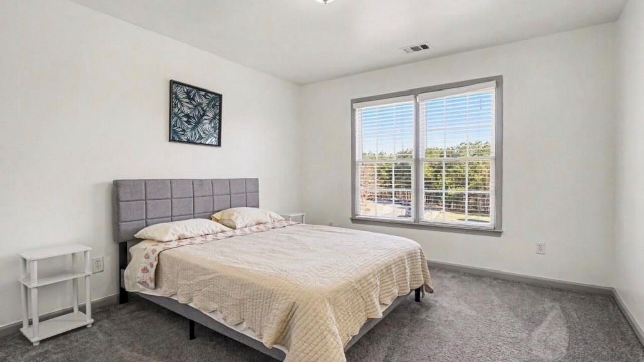 Photo of Bedroom in Lawrenceville