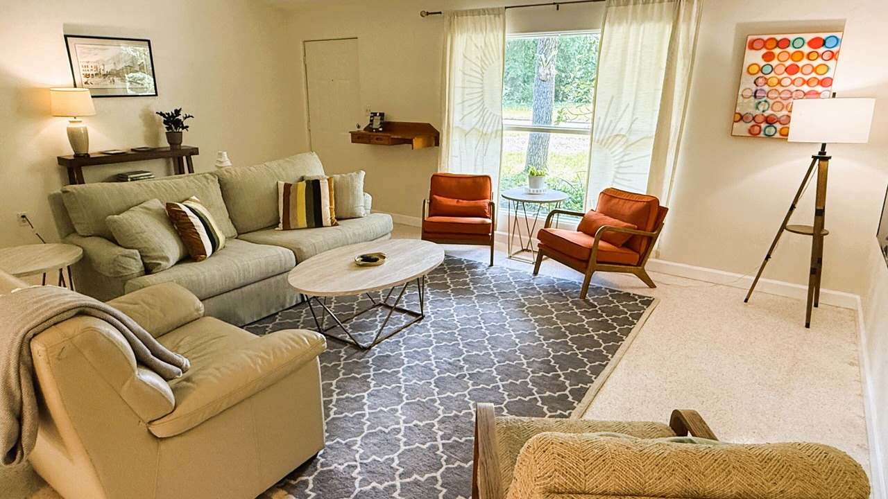 Photo of Livingroom in Gainesville