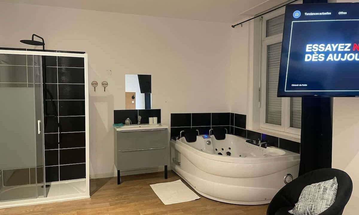 Photo of Bathroom in Tourcoing