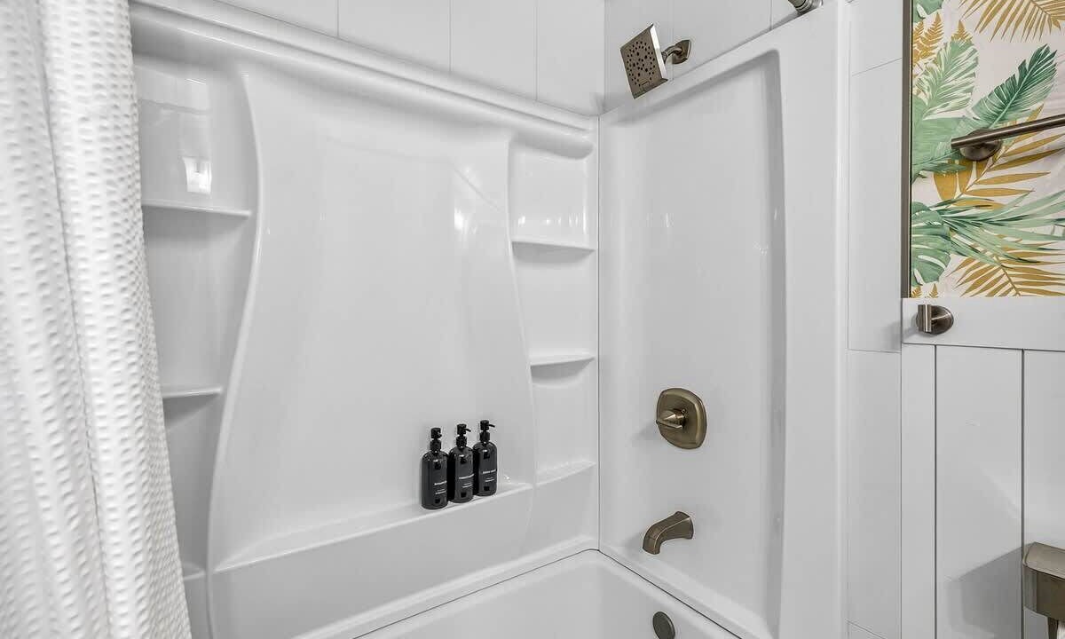 Photo of Bathroom in Apollo Beach